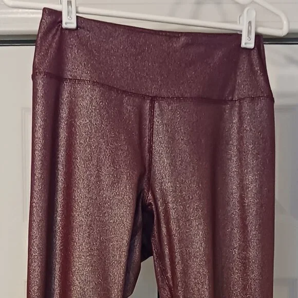 #355 3/$18 - Tek Gear Red Leggings Size Medium - Picture 3 of 4